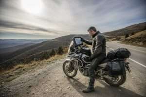 Tracker moto sans abonnement : lequel choisir pour votre sécurité ?